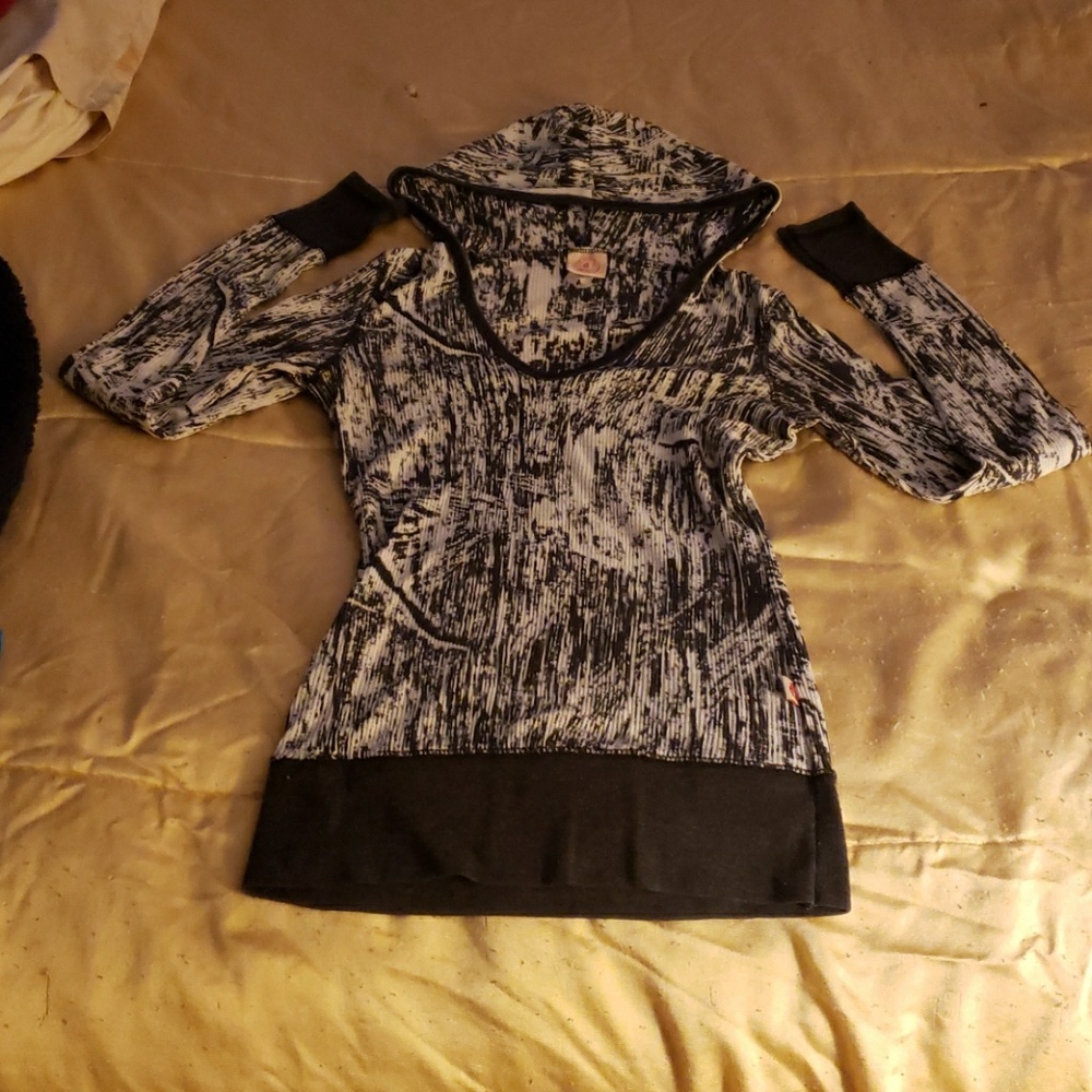 Small long sleeve hooded t-shirt